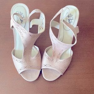 Beautiful Soft Pink Sandals